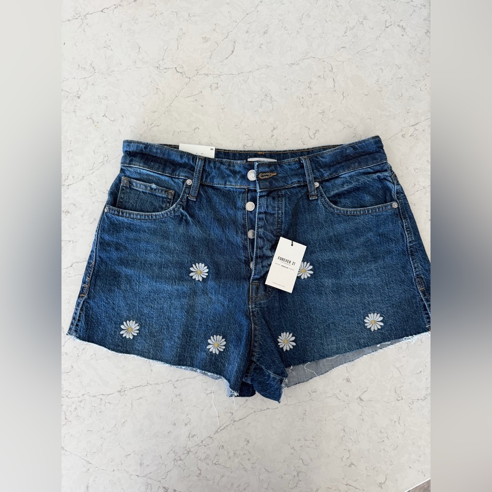 NWT Forever 21 Denim Blue Women's Shorts with Floral Embroidery